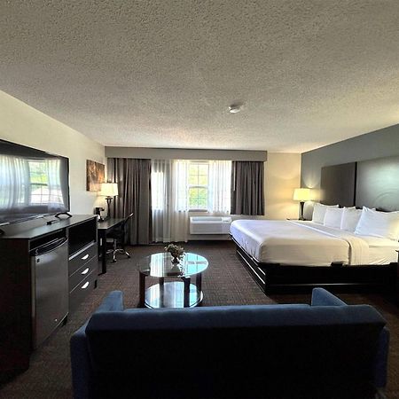 Baymont By Wyndham Chester Il Экстерьер фото