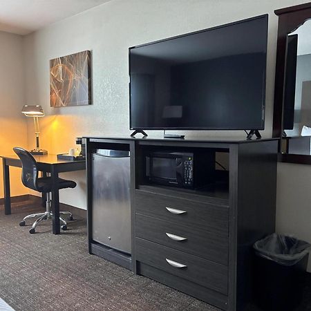 Baymont By Wyndham Chester Il Экстерьер фото