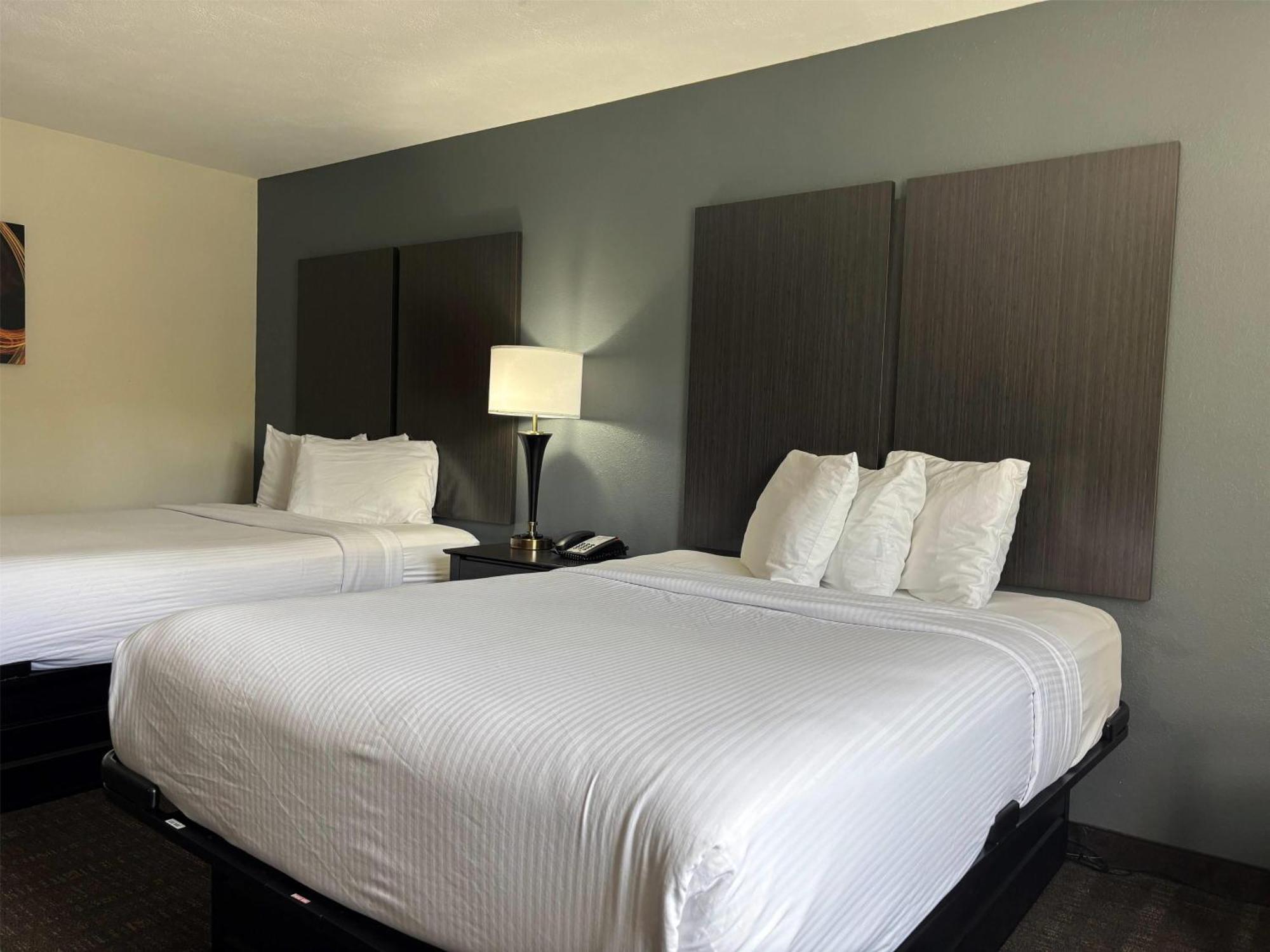 Baymont By Wyndham Chester Il Экстерьер фото